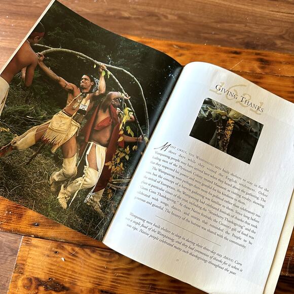 Vintage 2002 Scholastic 1621 A New Look At Thanksgiving Paperback Book - Picture 8 of 11